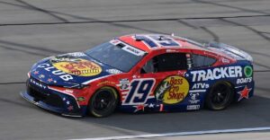 Chase Briscoe Chicagoland’da kazandı, Bell yine ikinci oldu